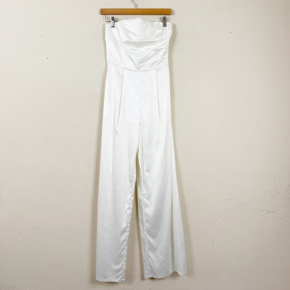 Strapless Wide-Leg White Jumpsuit - Picture 2 of 7